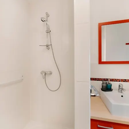 Palm Paradise - Ventilation & Fraicheur - Ideale Famille Et Proche Du Centre-ville شقة أنجير